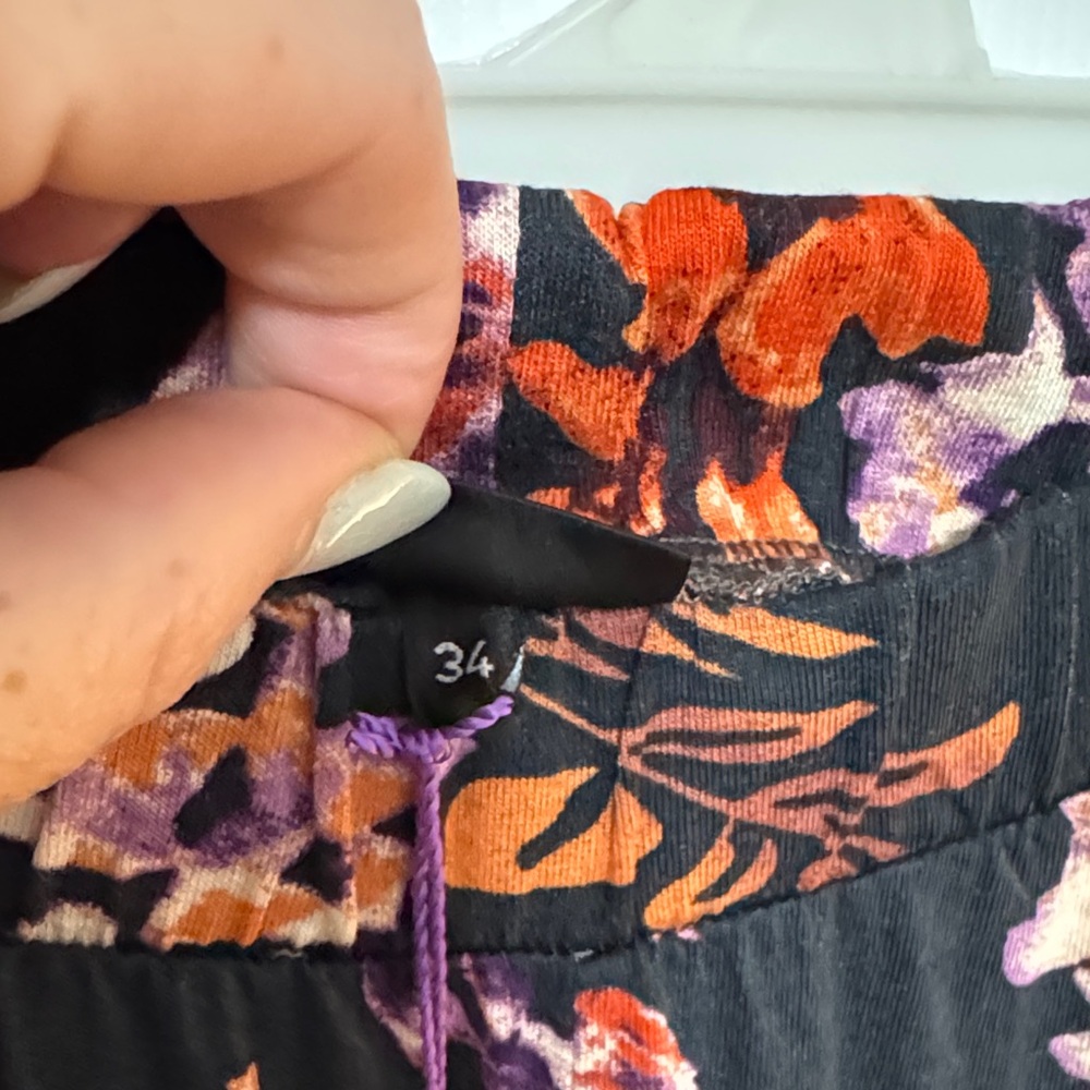 Floral Women's Maxi Pants - Black and Pink - Picture 5 of 5